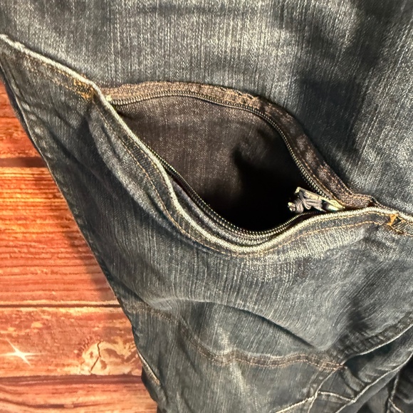 *NWOT* Brand New Duluth Trading Co Overalls for Women. Blue Denim. Size 18 Reg. - Picture 11 of 16